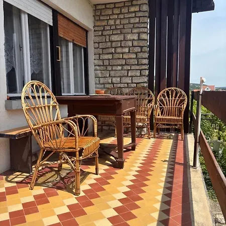 Szolovirag Vendeghaz Holiday home Csopak